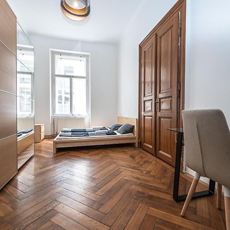 New Town Central Apartment Prága Kültér fotó