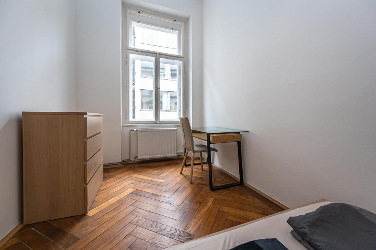 New Town Central Apartment Prága Kültér fotó