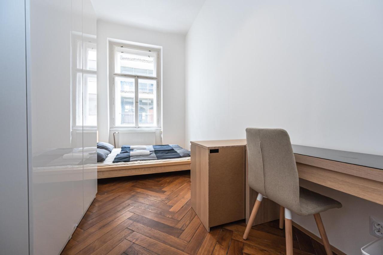 New Town Central Apartment Prága Kültér fotó