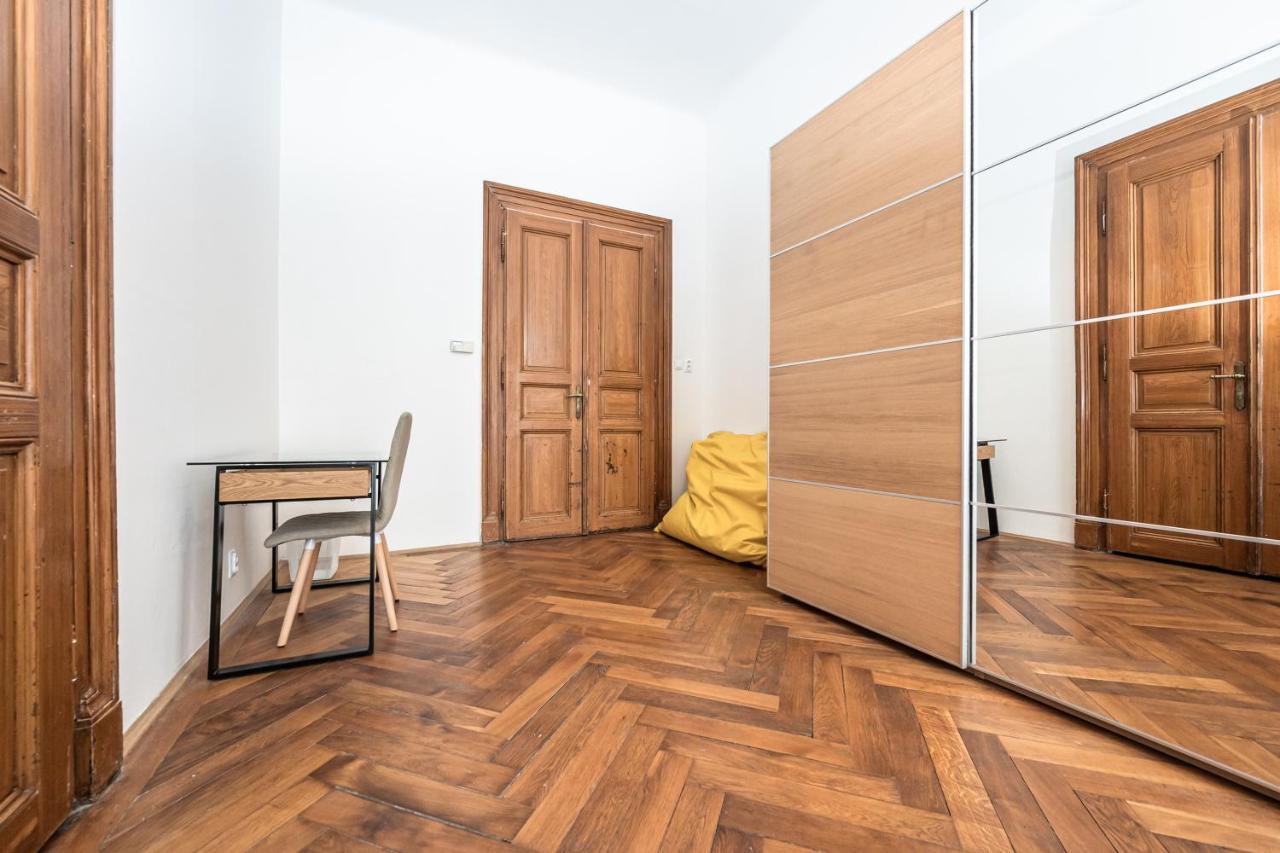 New Town Central Apartment Prága Kültér fotó