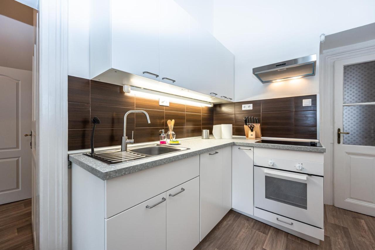 New Town Central Apartment Prága Kültér fotó